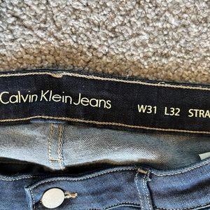CALVIN KLEIN JEANS—DARK WASH ✨